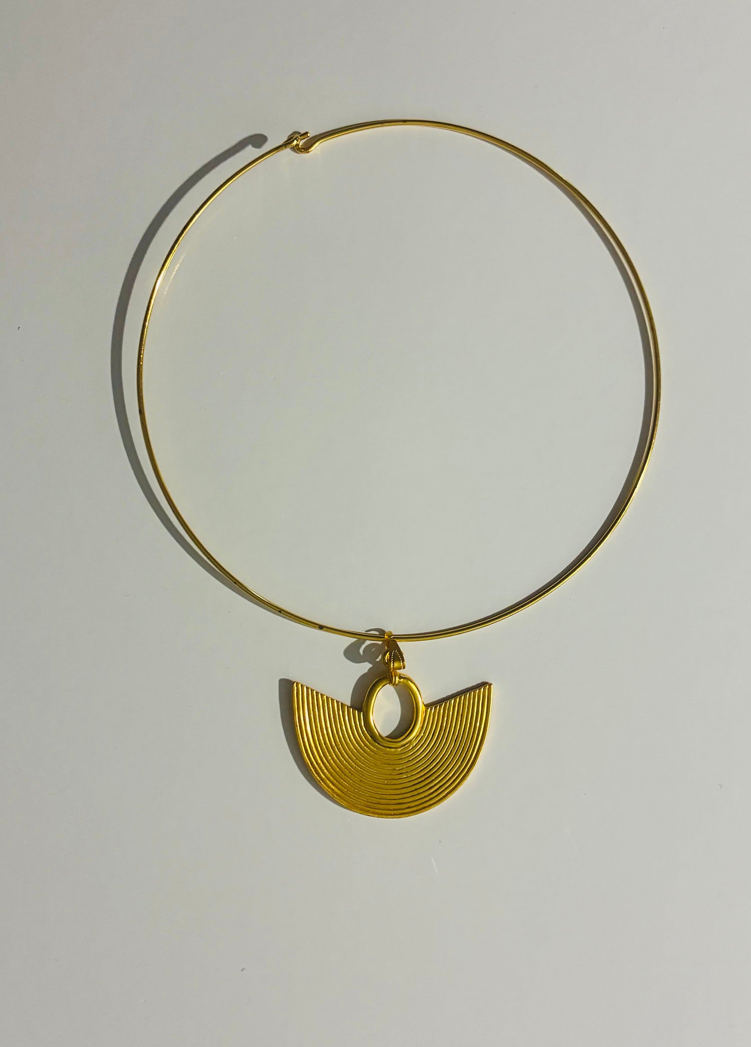 Zenú Crescent Pendant Necklace